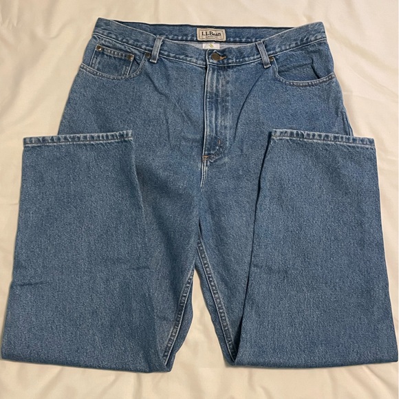 👖 LLBean Women’s Classic Fit Jeans. Straight Leg and 100% Cotton. Size 18 Reg. - Picture 3 of 14